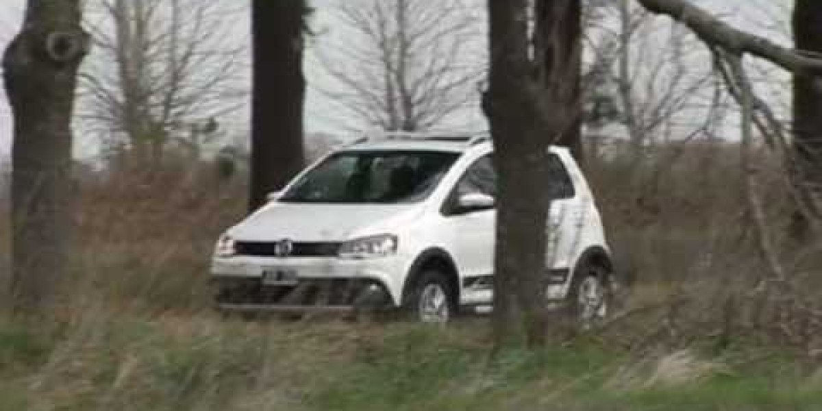 2015 VW CrossFox revealed in Brazil