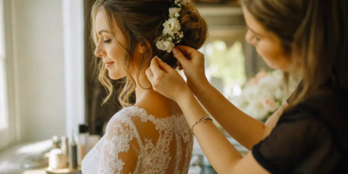 A Bride's Spa Timeline: When to Book What Before the Wedding